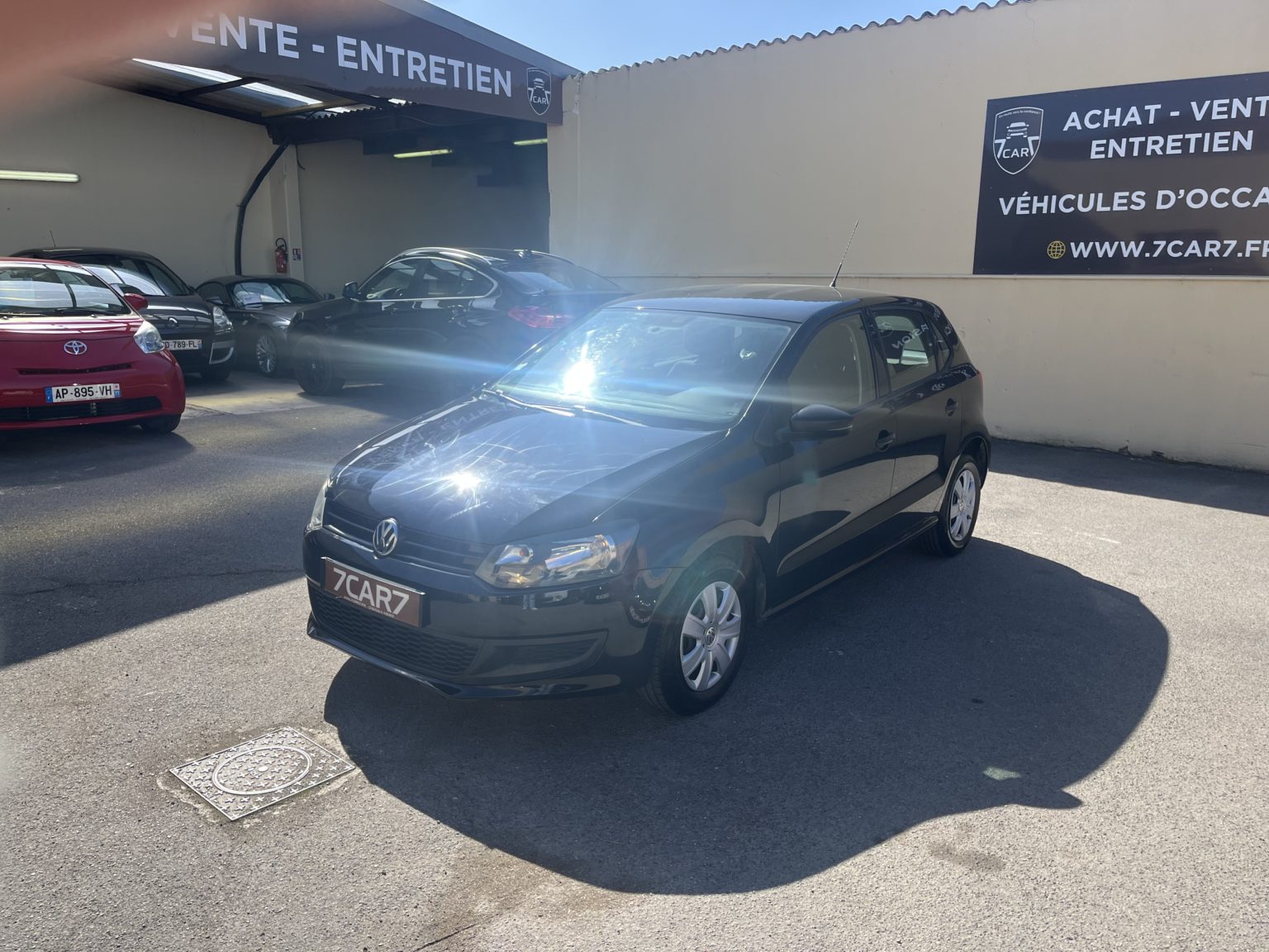 VOLKSWAGEN POLO V TRENDLINE .2014.