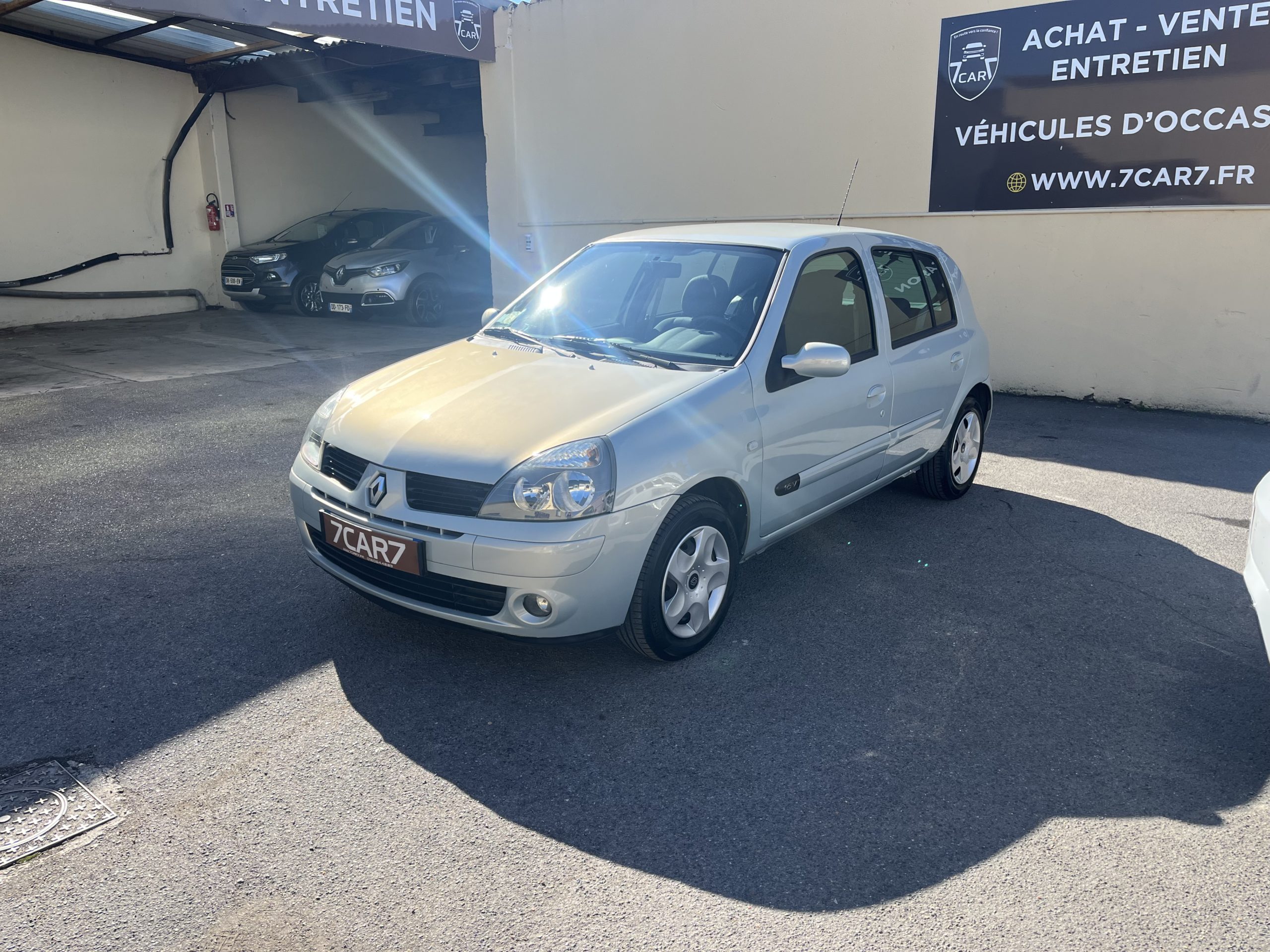 IMG_2295 RENAULT CLIO II (2) .2004.